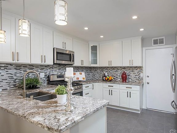 3rd image of 25684 Leticia Dr