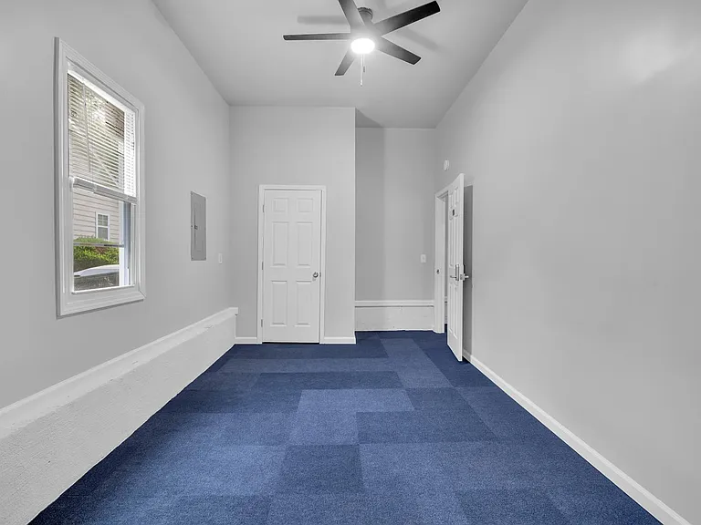 8335 Springhead Ln — Photo 33