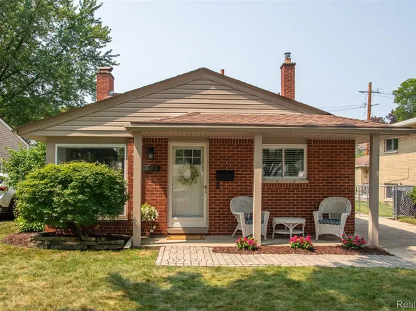 449 N Webik Ave, Clawson, MI 48017