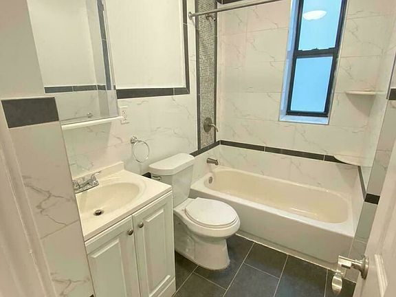 3rd image of 52 Clarkson Ave #K3