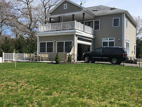 4th image of 746 Franklin St