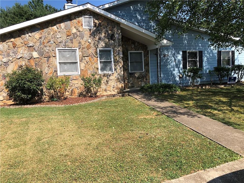 1st image of 2819 Briar Hill Ln SE