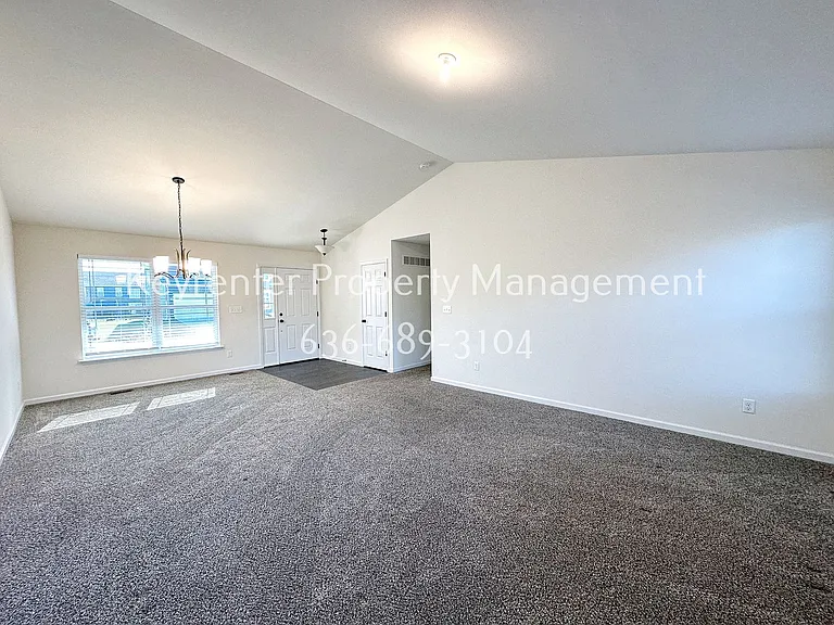 350 Hammerstone Dr — Photo 13