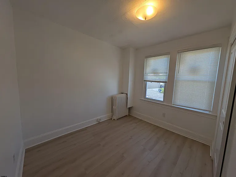1056 N Ohio Ave — Photo 15