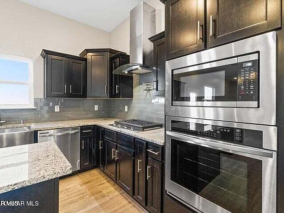 3rd image of 528 La Entrada Cir