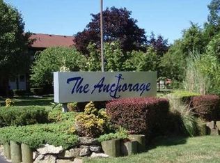 318 Mariners Way, Copiague, NY 11726