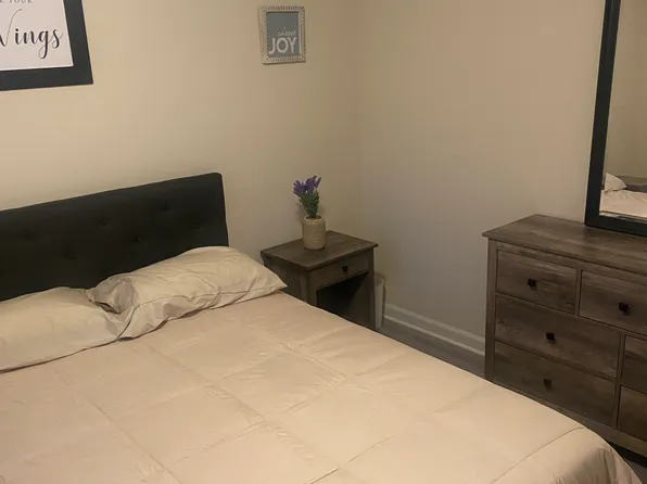 4345 Cedarcroft Ct APT 1A, Greensboro, NC 27409