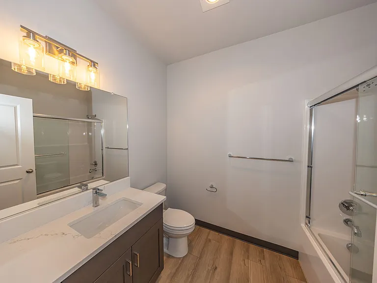 1901 E 11th St #204 — Photo 18