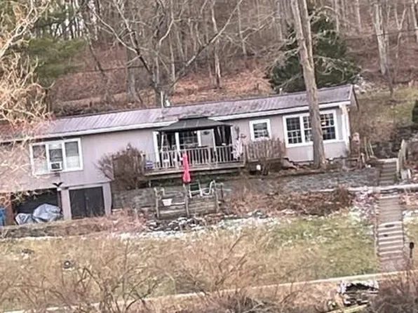 225 Delk Rd, Crittenden, KY 41030