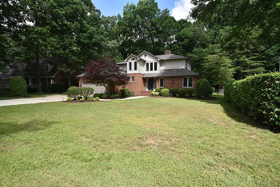 1st image of 901 Brookview Dr