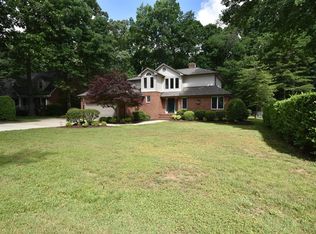 901 Brookview Dr, Elon, NC 27244