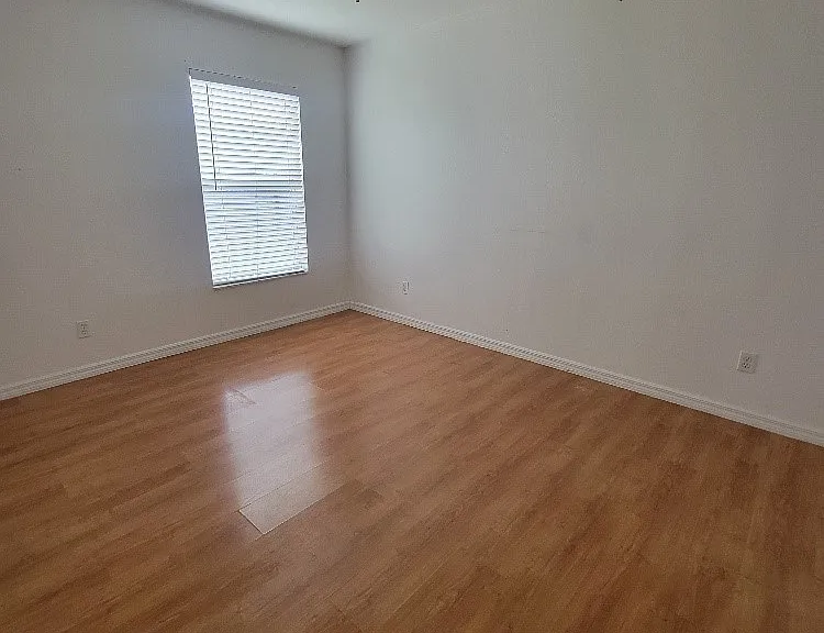 804 Bert Ave N — Photo 8