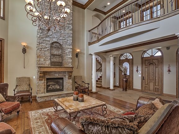 4th image of 8835 W 175th St