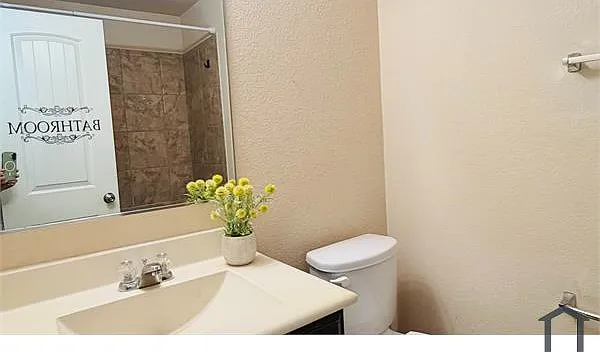 9004 Holliday Ln — Photo 23
