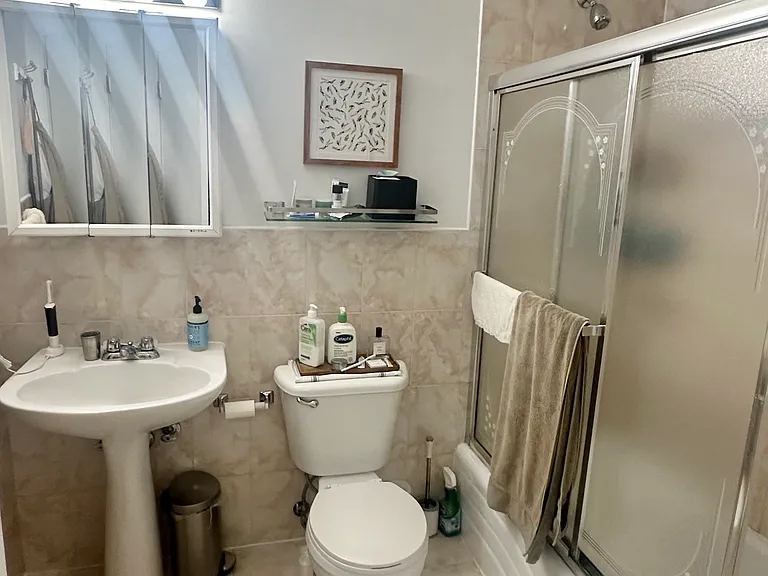422 E 10th St #5F — Photo 8