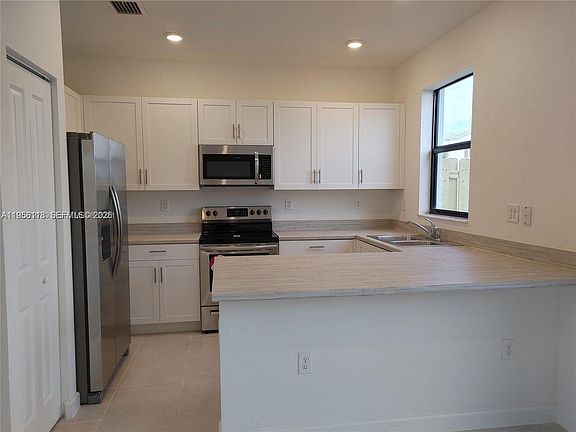 4th image of 13313 SW 287th Ter