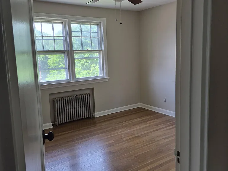 70 E 6th St — Photo 30