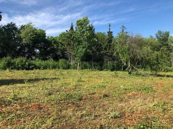 27477 N Thorntree Rd, Mundelein, IL 60060