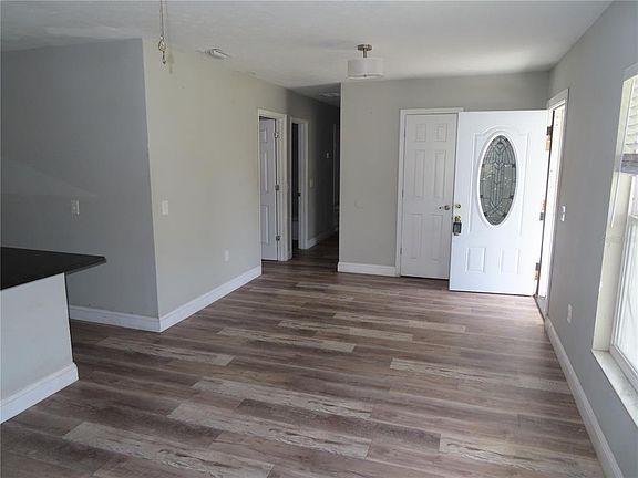 3rd image of 1215 WINDSOR CIRCLE