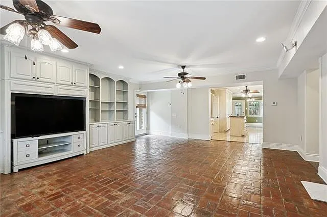 6465 Oakland Dr — Photo 6