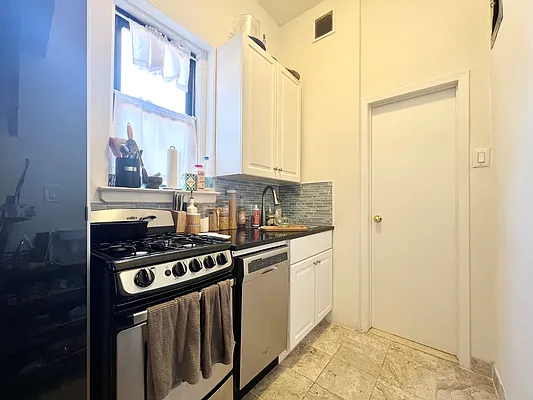 Rented by Compass | media 3