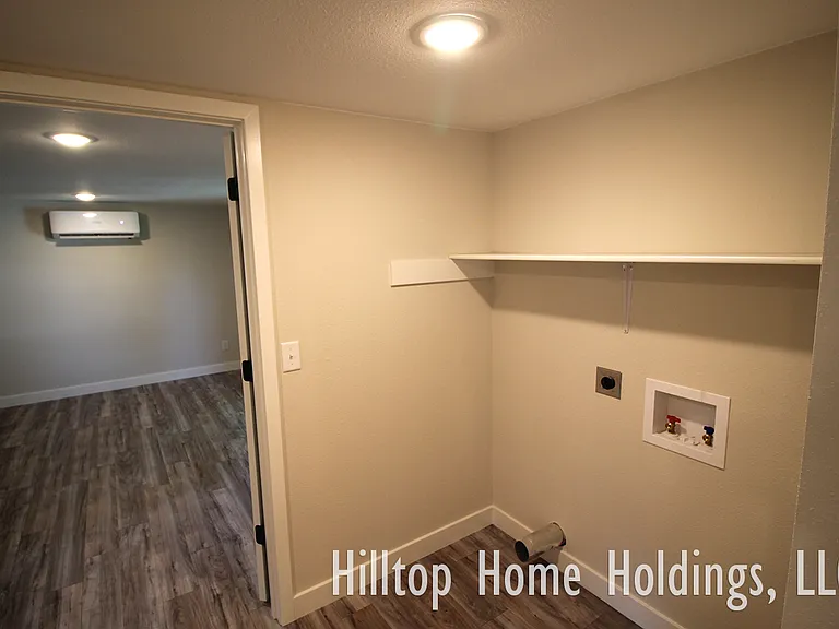 Laundry/storage