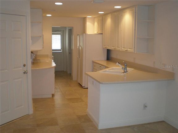 3rd image of 5960 Madrano Dr