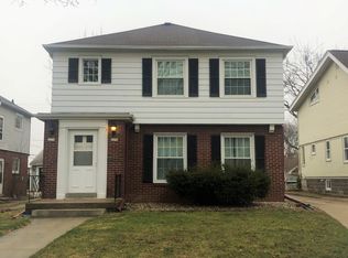 2256 N 72nd St, Wauwatosa, WI 53213
