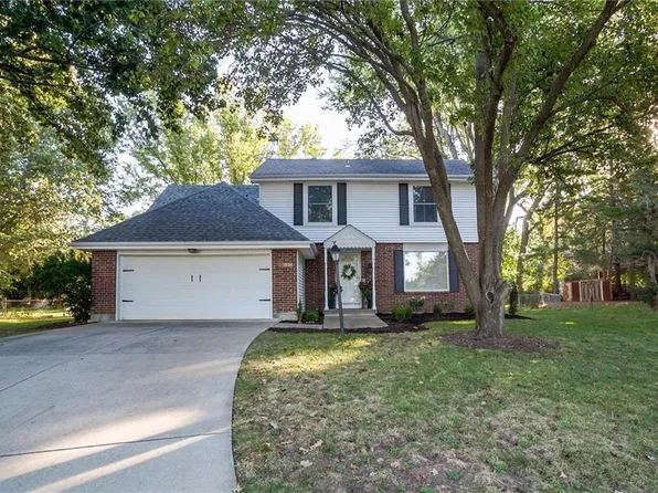 1836 E 152nd Cir, Olathe, KS 66062