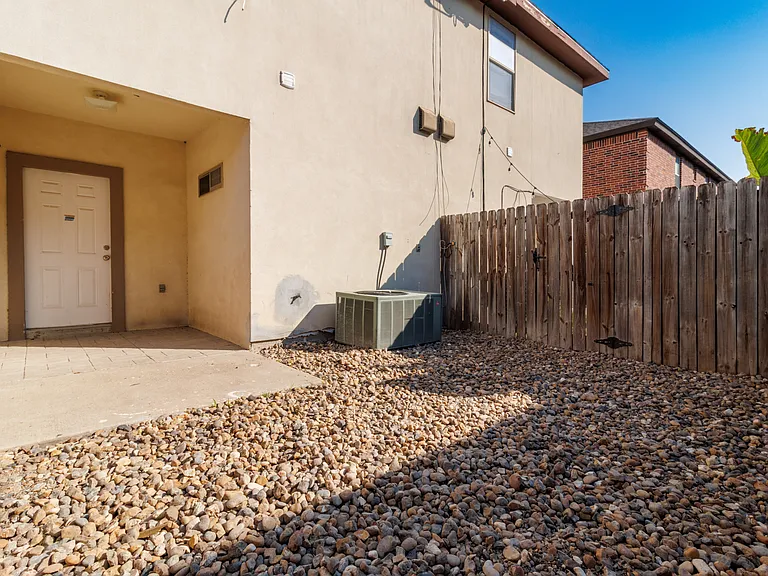 1303 W Fig Ave #1 — Photo 3