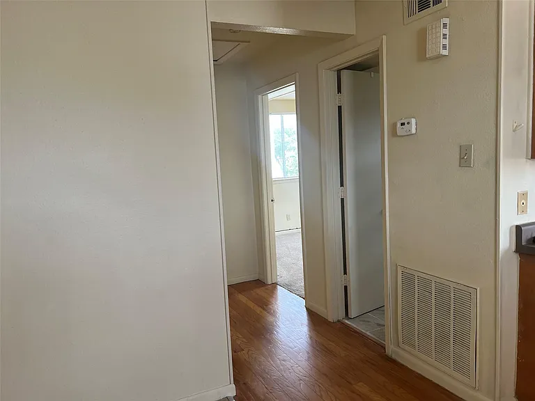 1201 Gillette St #4 — Photo 10