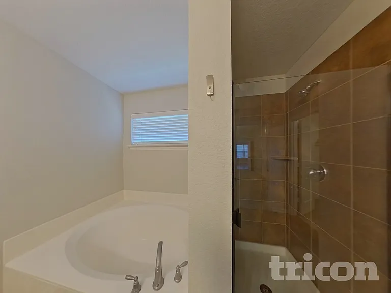 7432 Durness Dr — Photo 8