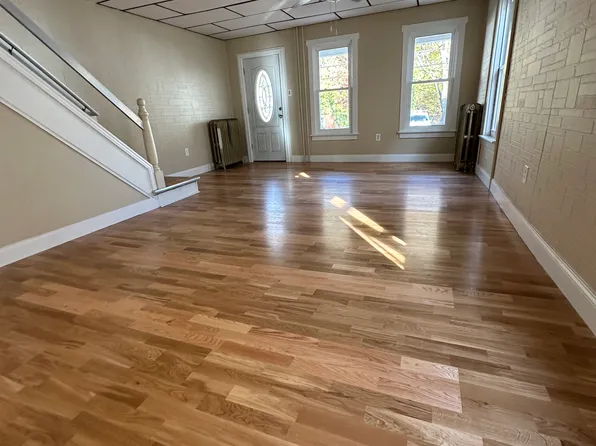 21 River St, Cressona, PA 17929