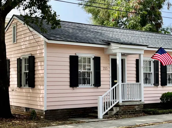 215 W Taylor St, Savannah, GA 31401