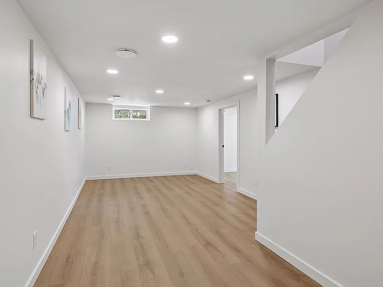 8440 Wentworth Ave S — Photo 22
