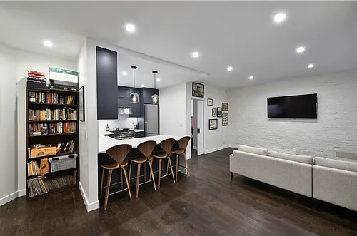 124 Thompson St #11/12 Photo 1