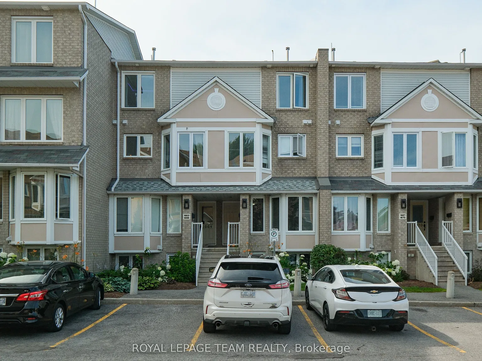 2 bed, $2,300 — Photo 2