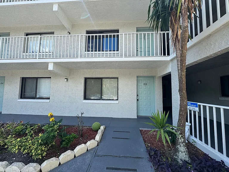 1030-633 S Palmetto Ave — Photo 2
