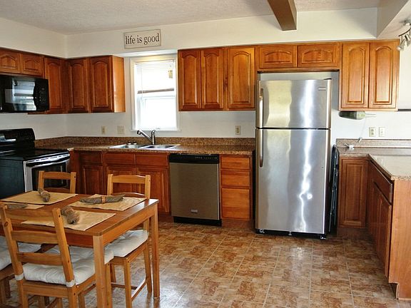 2nd image of 5506 Beechwood Dr