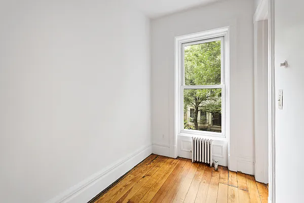 Rented by Erica Sullivan, LREB | media 33