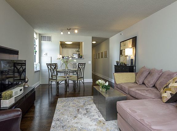 5th image of 3660 N Lake Shore Dr APT 403