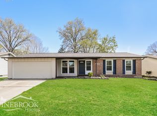 11502 Las Ladera Dr, Florissant, MO 63033