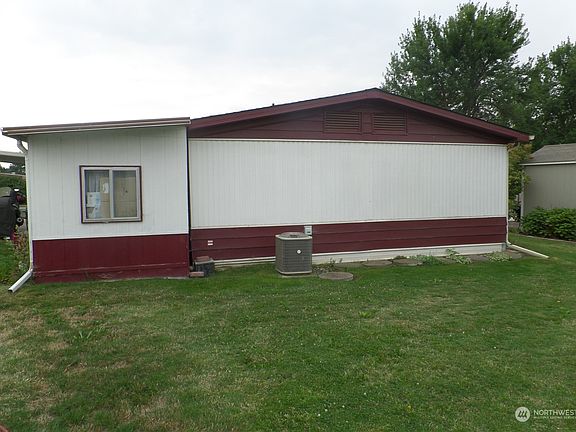 4th image of 1021 SE Scenic View Drive