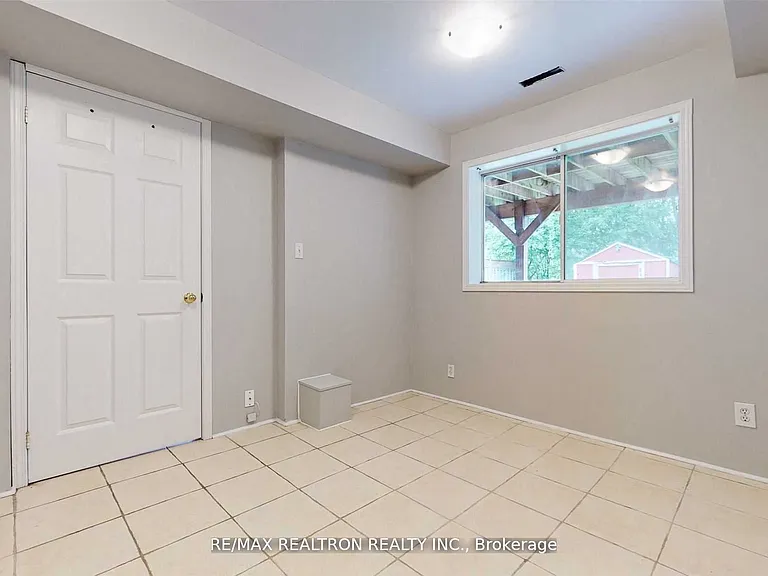 1250 Dartmoor St #LOWER — Photo 14