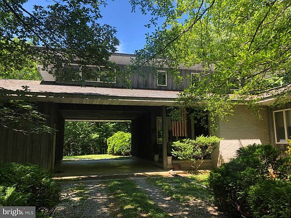 2nd image of 41266 Molly Ct