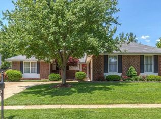 1843 Winegard Dr, Ballwin, MO 63021