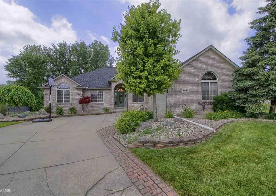 1st image of 31142 White Oak Ct #33