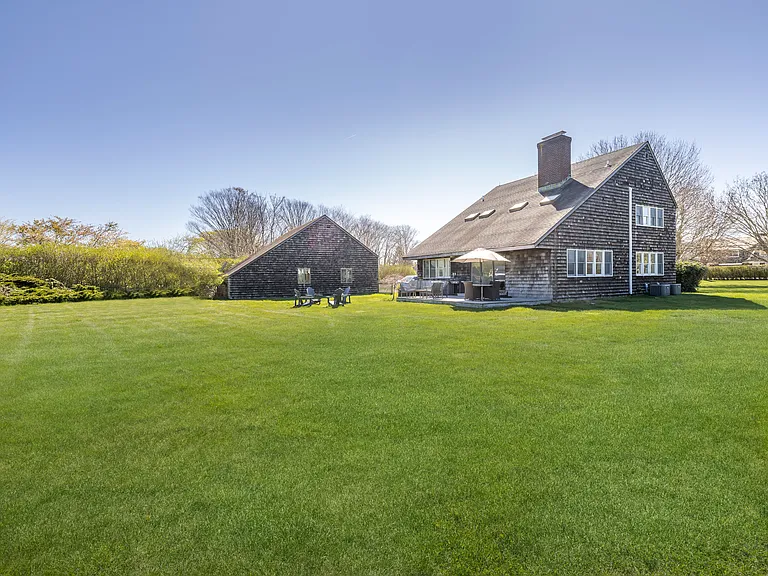31 Wainscott Main St — Photo 19