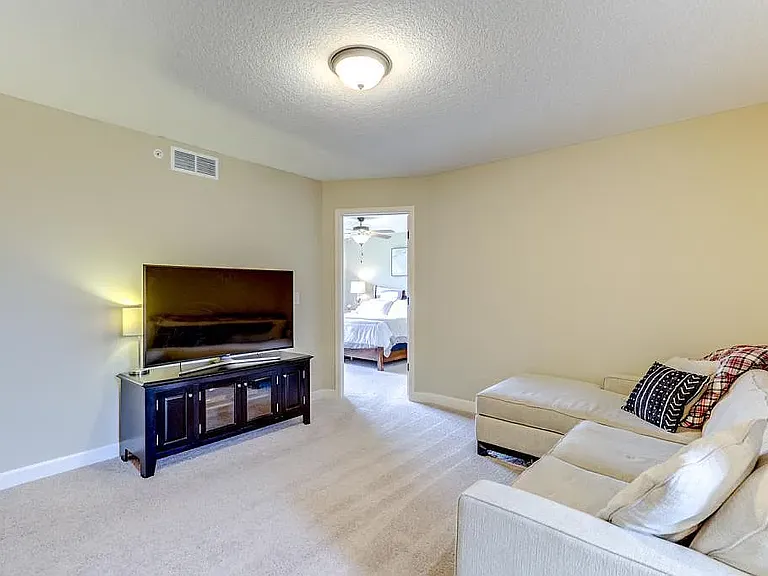 3430 Chestnut Ln — Photo 15