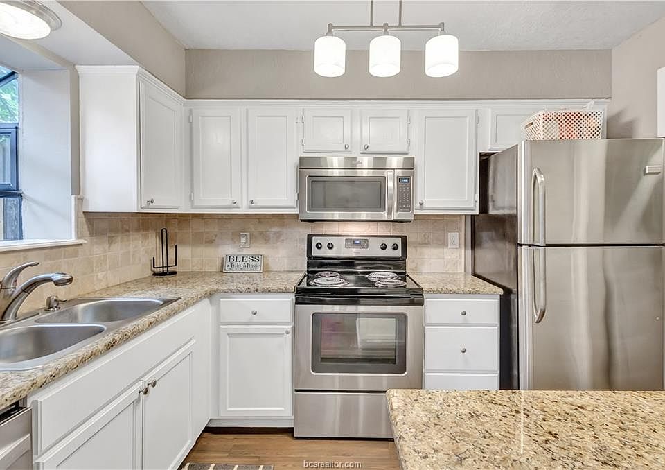 1st image of 1904 Dartmouth St APT J1